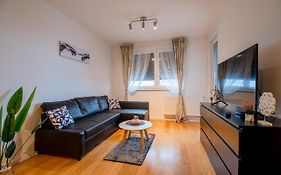 Flexible Selfcheckins 41 - Zagreb - Luxury - Parking - Loggia - Brand New